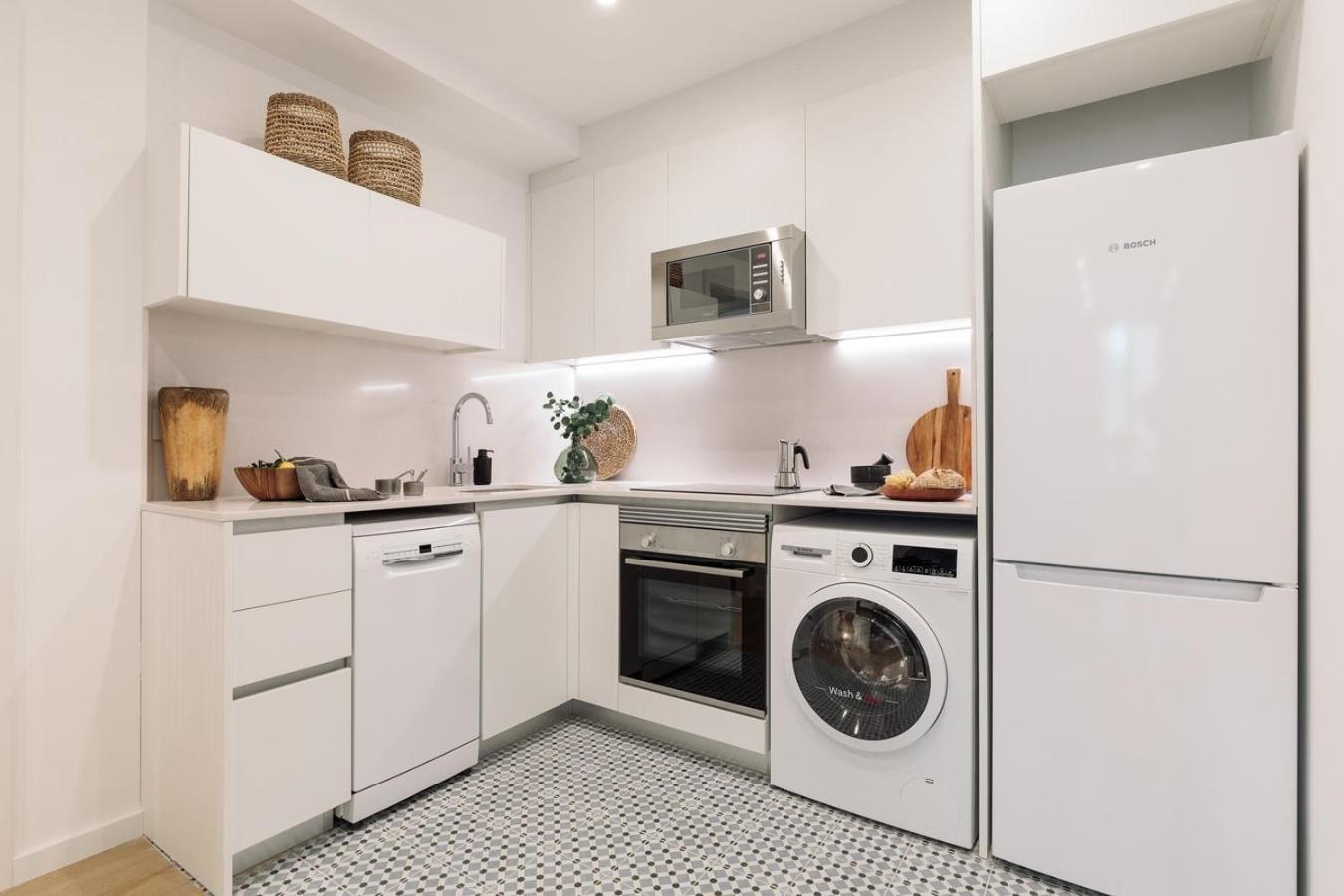 Pompei - 2 Bedrooms, Balcony And Terrace In Ciutat Vella Barcellona