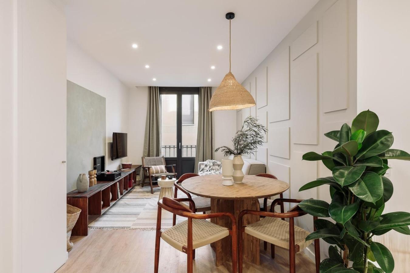 Appartamento Pompei - 2 Bedrooms, Balcony And Terrace In Ciutat Vella *